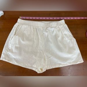 Linen shorty shorts